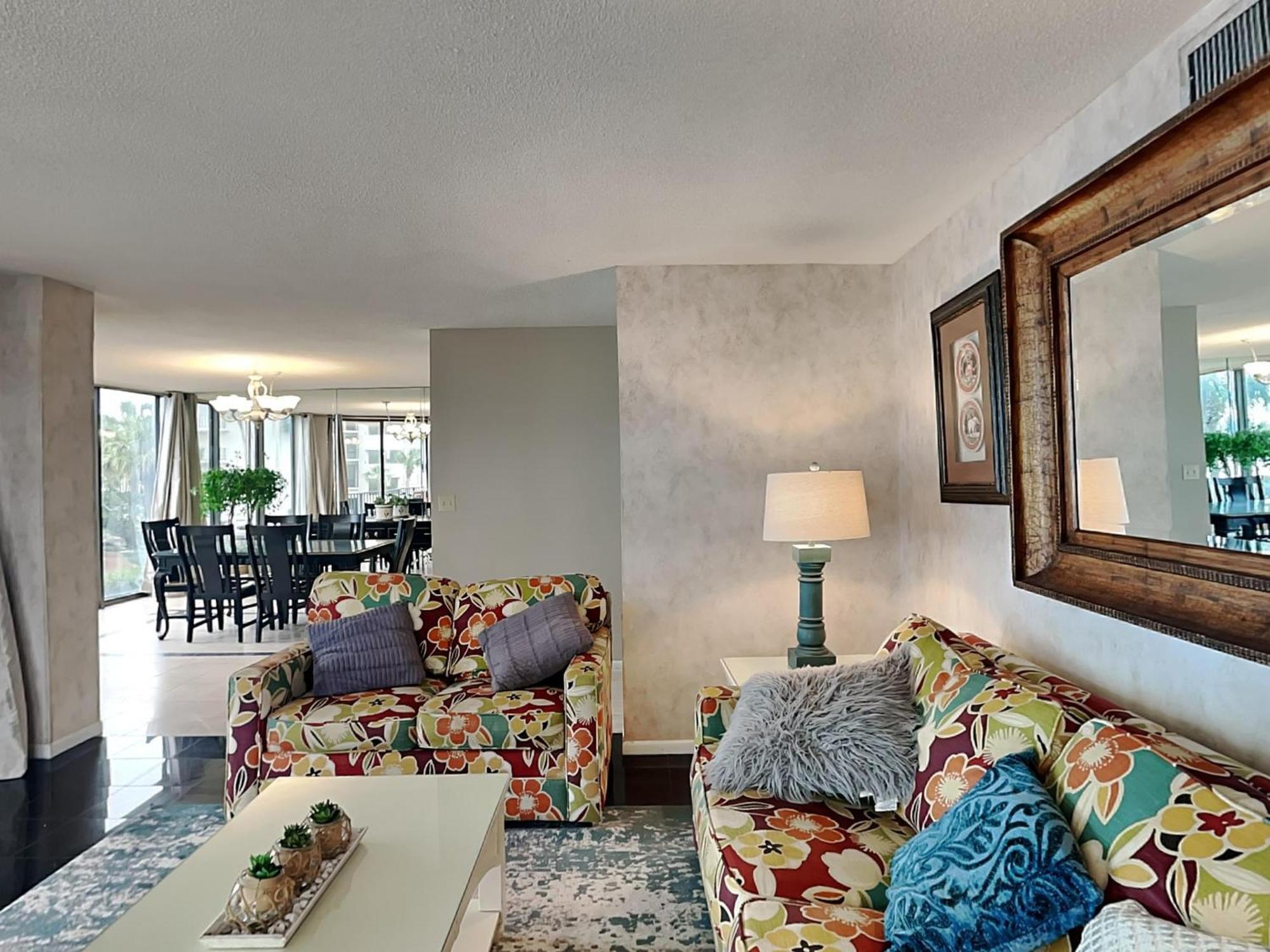 Apartment Edgewater Tower 1 Unit 101 *