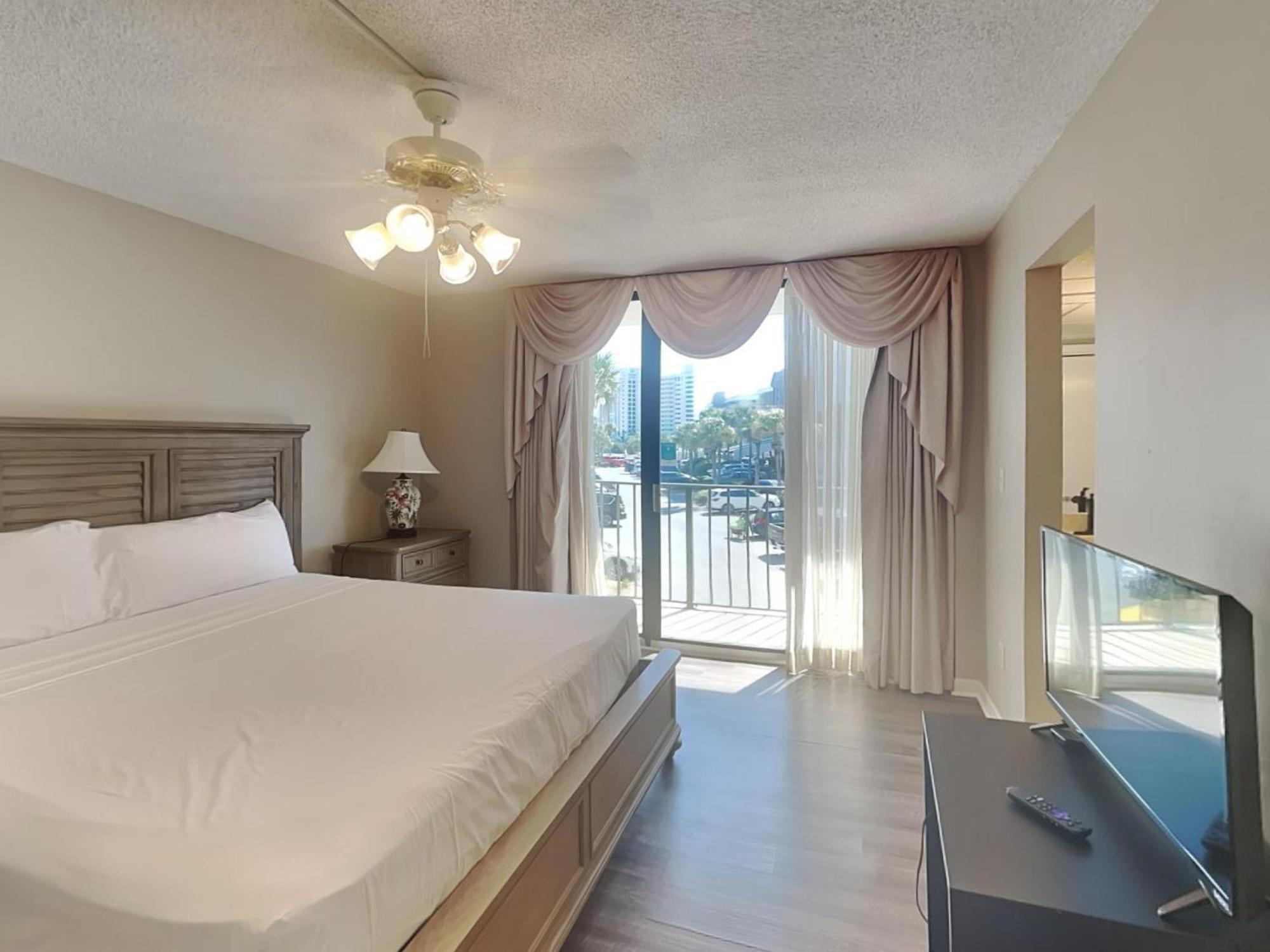 Apartment Edgewater Tower 1 Unit 101